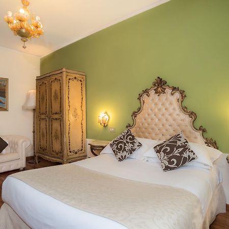 Sotto La Cupola Bed and Breakfast Roma Exterior foto