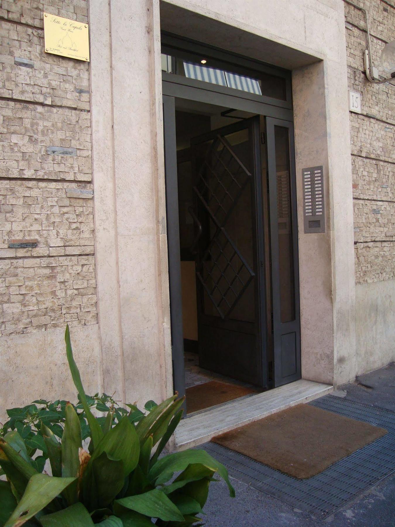 Sotto La Cupola Bed and Breakfast Roma Exterior foto