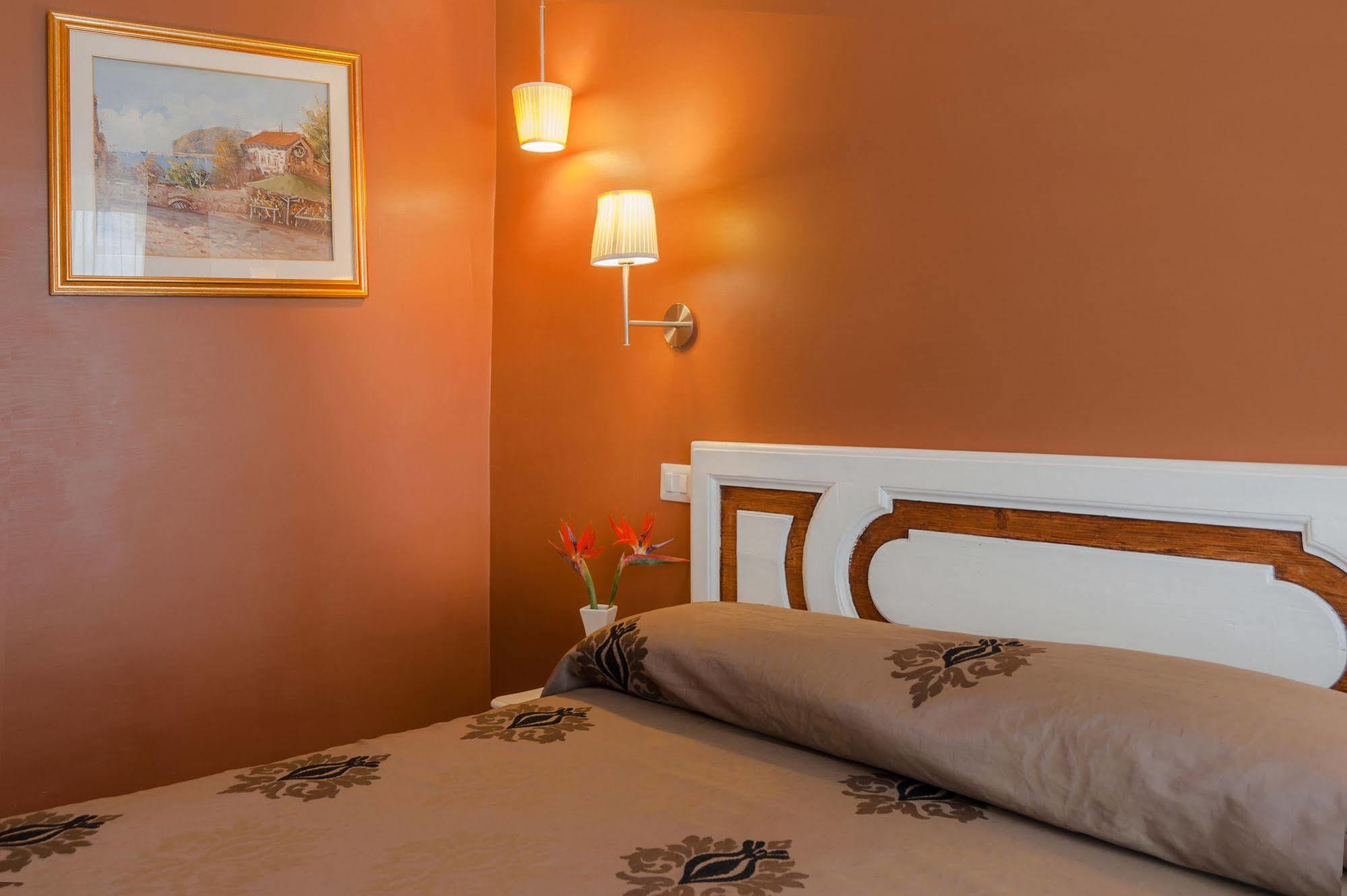 Sotto La Cupola Bed and Breakfast Roma Exterior foto